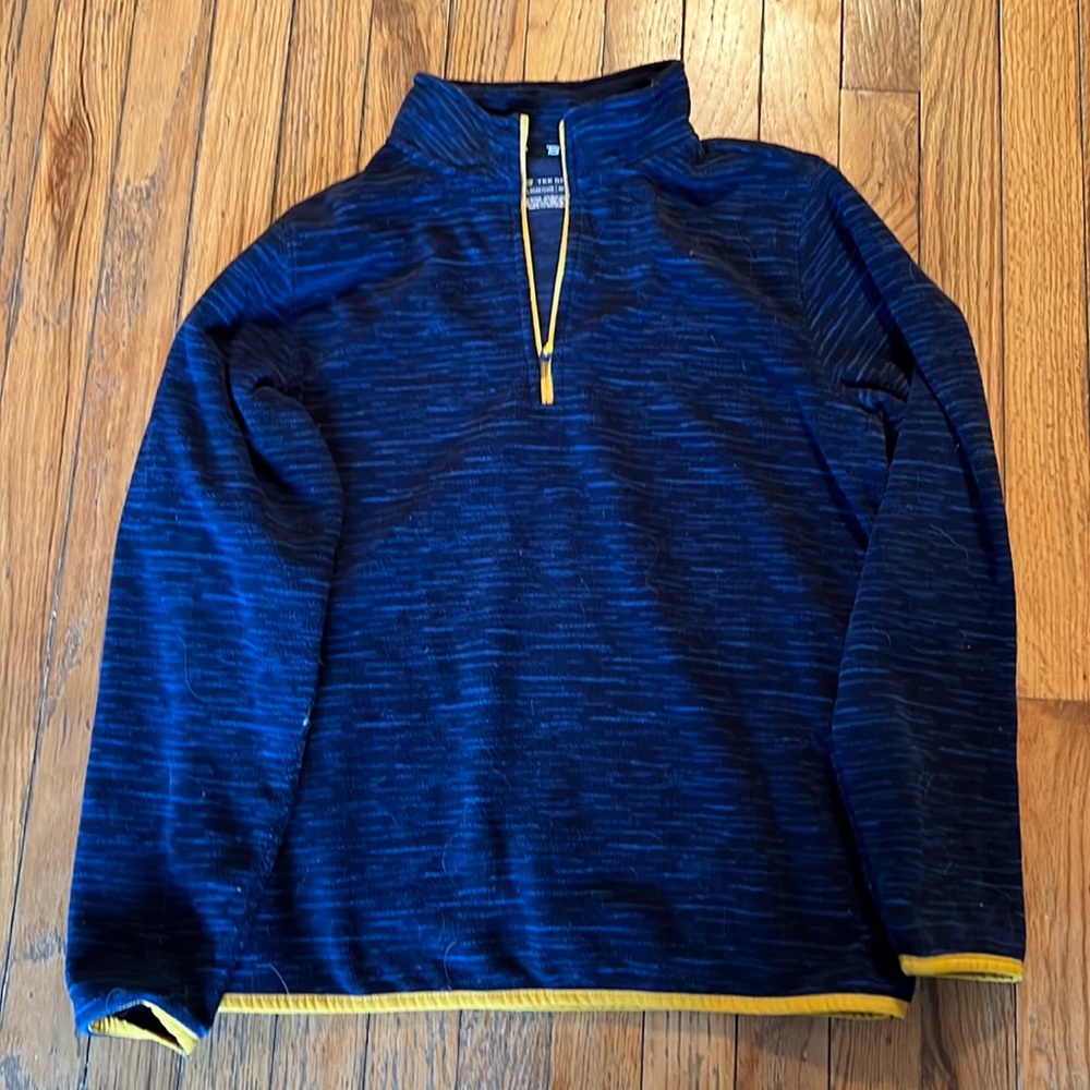 Super soft Tek Gear half zip fleece